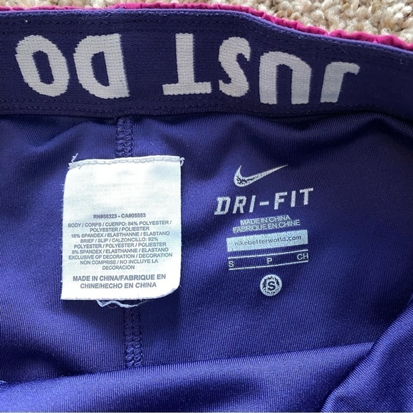 Nike Dri-Fit Pink Magenta 4” Inseam Shorts in Sz Small w/ Pulls - Picture 9 of 10